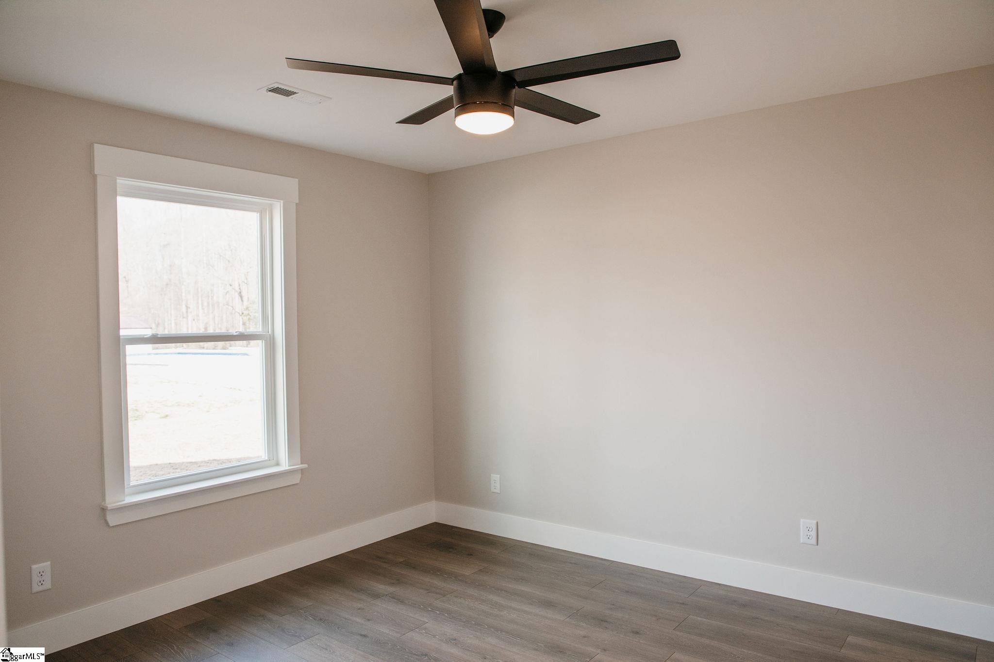 199 Bradley Dill Road Campobello, SC 29322 - Photo 7 of 30 Gallery Image 7