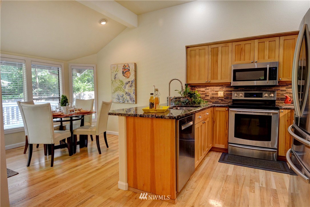 23529 22nd Avenue Southeast Bothell, WA 98021 - Photo 8 of 24