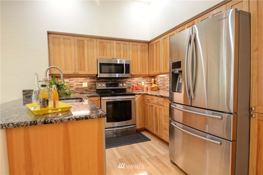 23529 22nd Avenue Southeast Bothell, WA 98021 - Photo 9 of 24