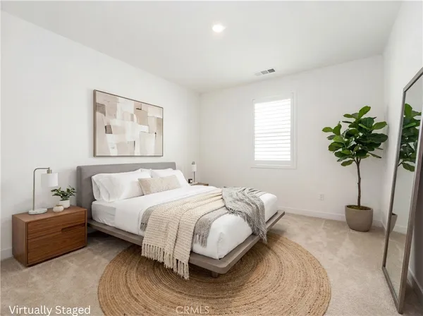 $1,080,000 | 371 Bellver, Lake Forest, CA 92630