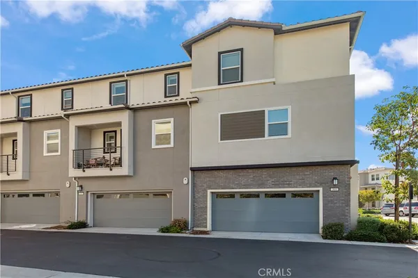 $1,080,000 | 371 Bellver, Lake Forest, CA 92630