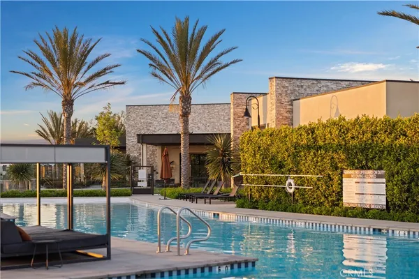 $1,080,000 | 371 Bellver, Lake Forest, CA 92630