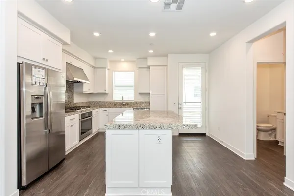 $1,080,000 | 371 Bellver, Lake Forest, CA 92630