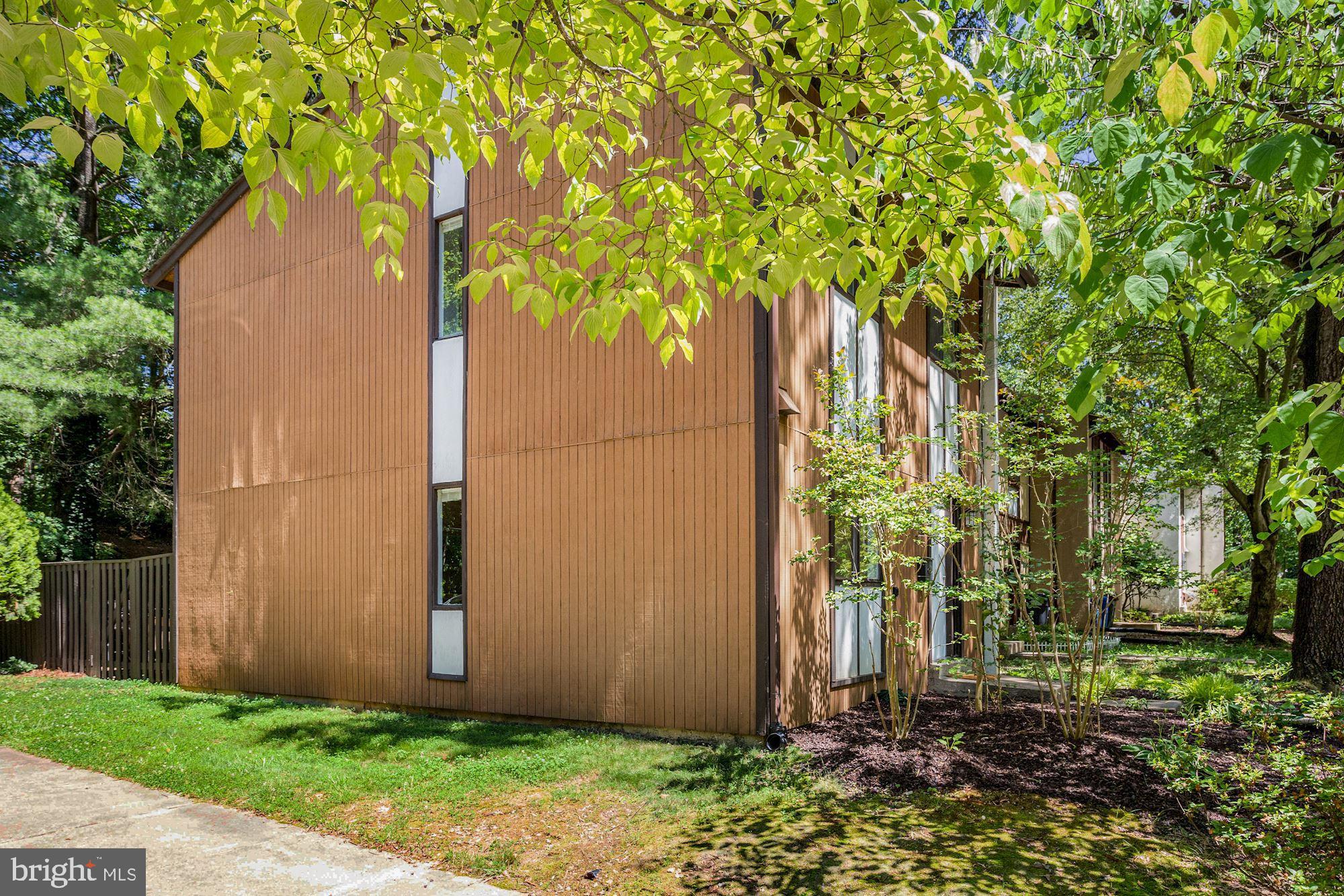 2212 Lofty Heights Place Reston, VA 20191 - Photo 2 of 38 Gallery Image 2