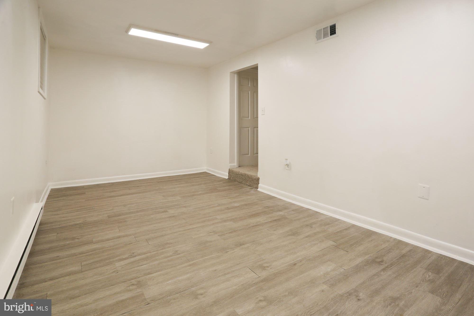 2212 Lofty Heights Place Reston, VA 20191 - Photo 32 of 38 Gallery Image 32