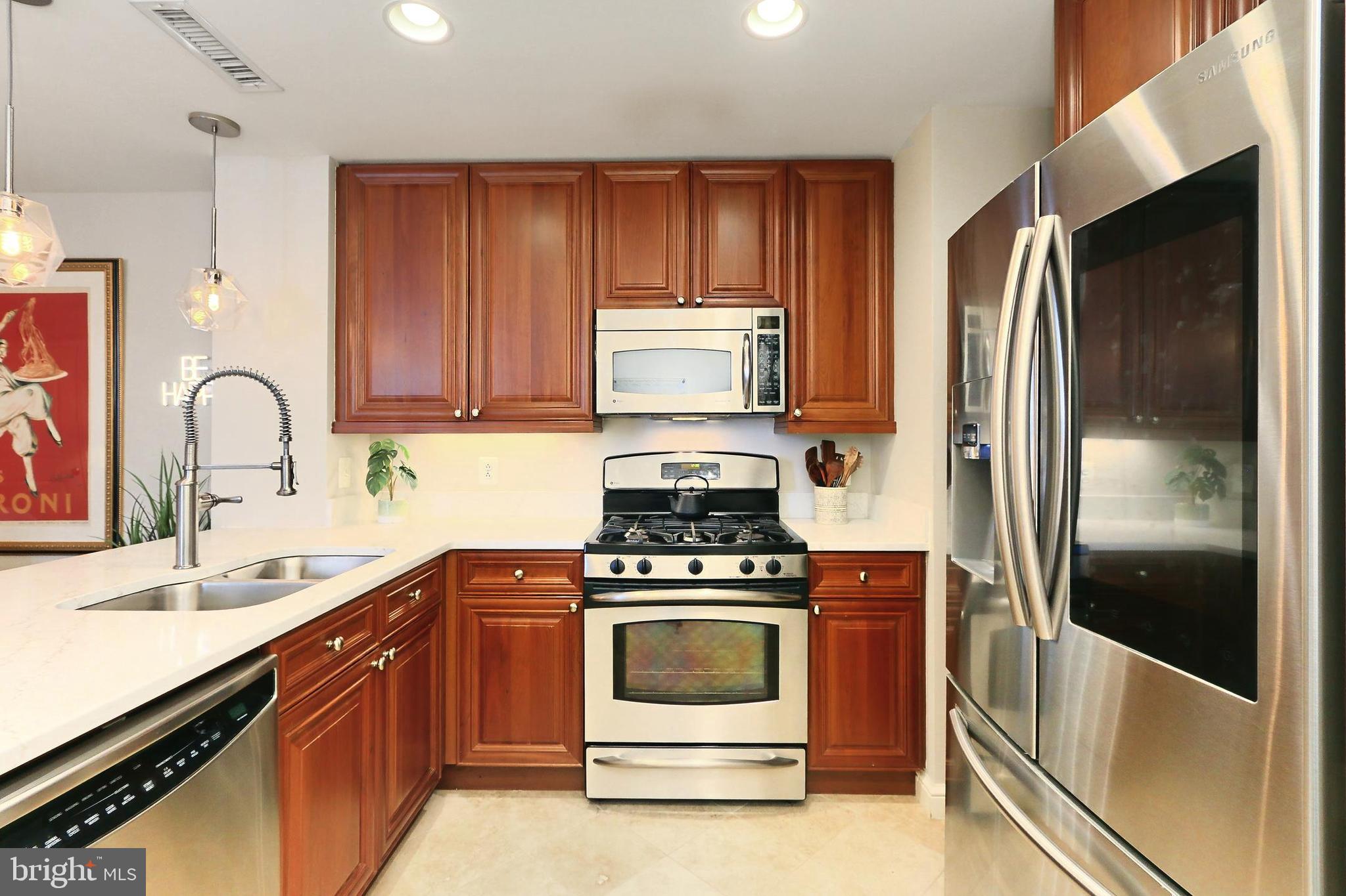 11990 Market Street, Unit 908 Reston, VA 20190 - Photo 8 of 45