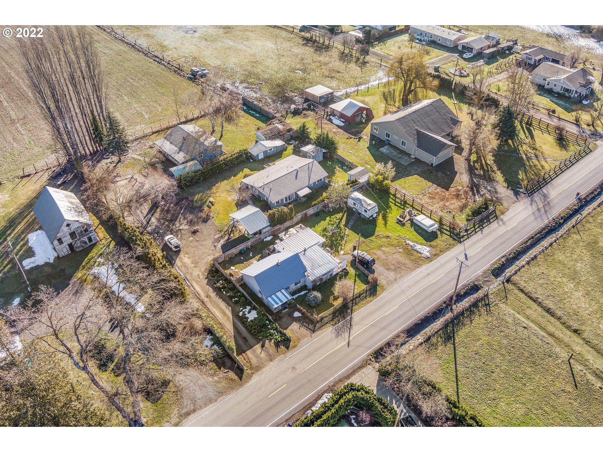 3135 Wyeast Road Hood River, OR 97031 - Photo 3 of 25 Gallery Image 3