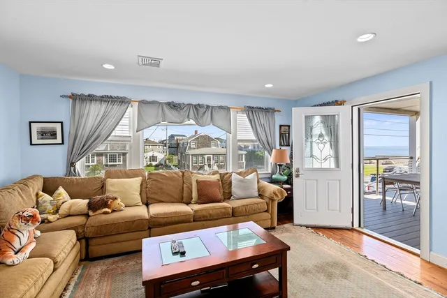 $4,500 | 92 Marion Road, Unit UPPR, Scituate, MA 02066