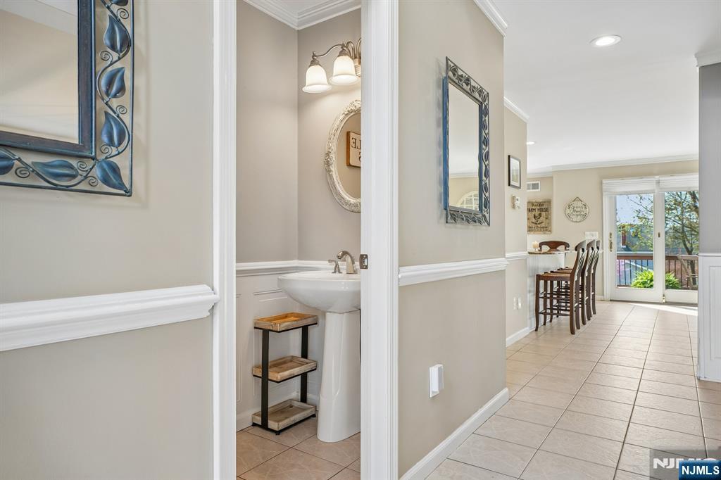 78 Elmwood Road Cedar Grove, NJ 07009 - Photo 7 of 43