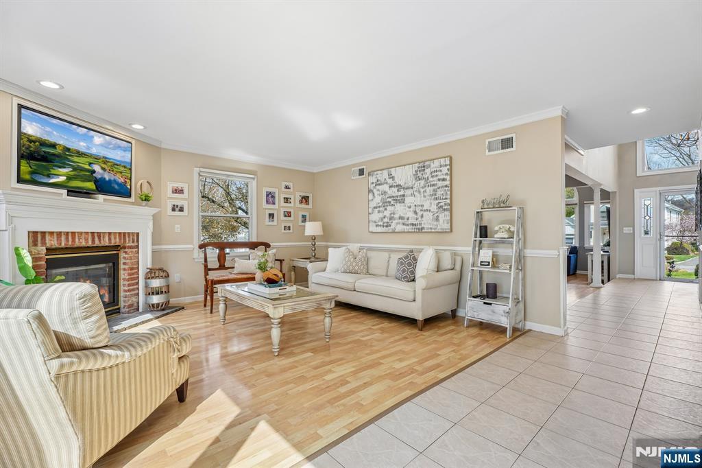 78 Elmwood Road Cedar Grove, NJ 07009 - Photo 8 of 43