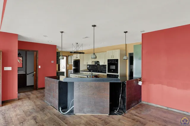 $350,000 | 12426 110th Road, Hoyt, KS 66440