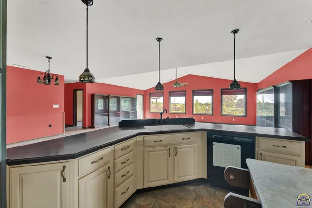 $350,000 | 12426 110th Road, Hoyt, KS 66440