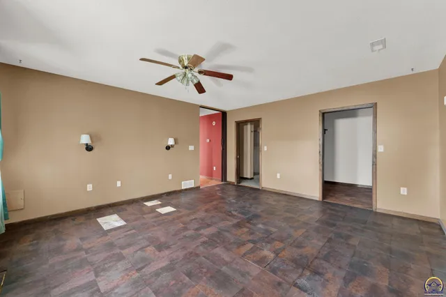 $350,000 | 12426 110th Road, Hoyt, KS 66440