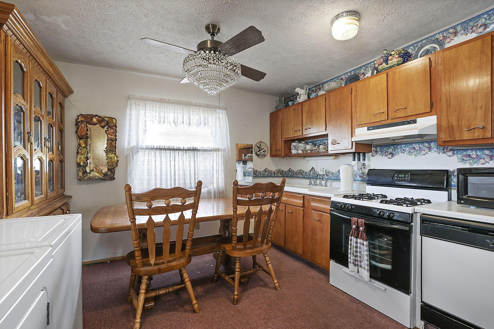 580 Rumsey Road Columbus, OH 43207 - Photo 14 of 49 Kitchen