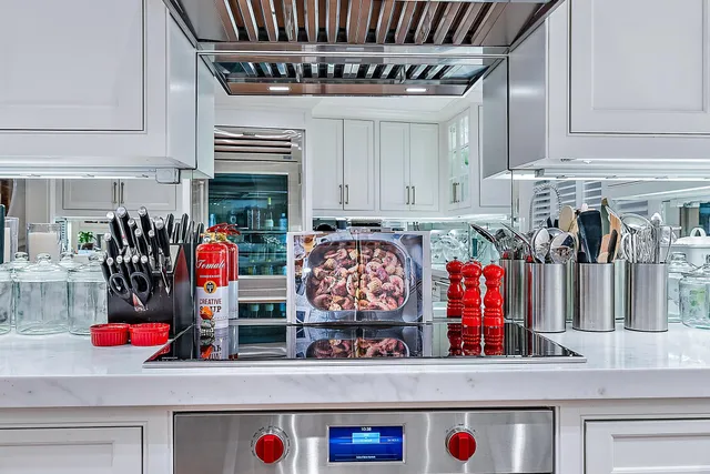 $5,895,000 | 100 Royal Palm Way, Unit F1, Palm Beach, FL 33480