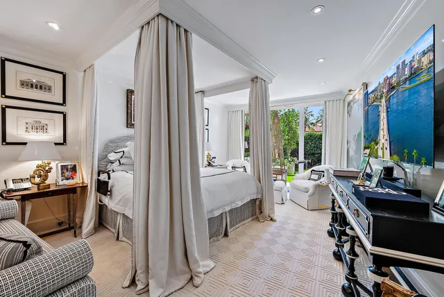 $5,895,000 | 100 Royal Palm Way, Unit F1, Palm Beach, FL 33480