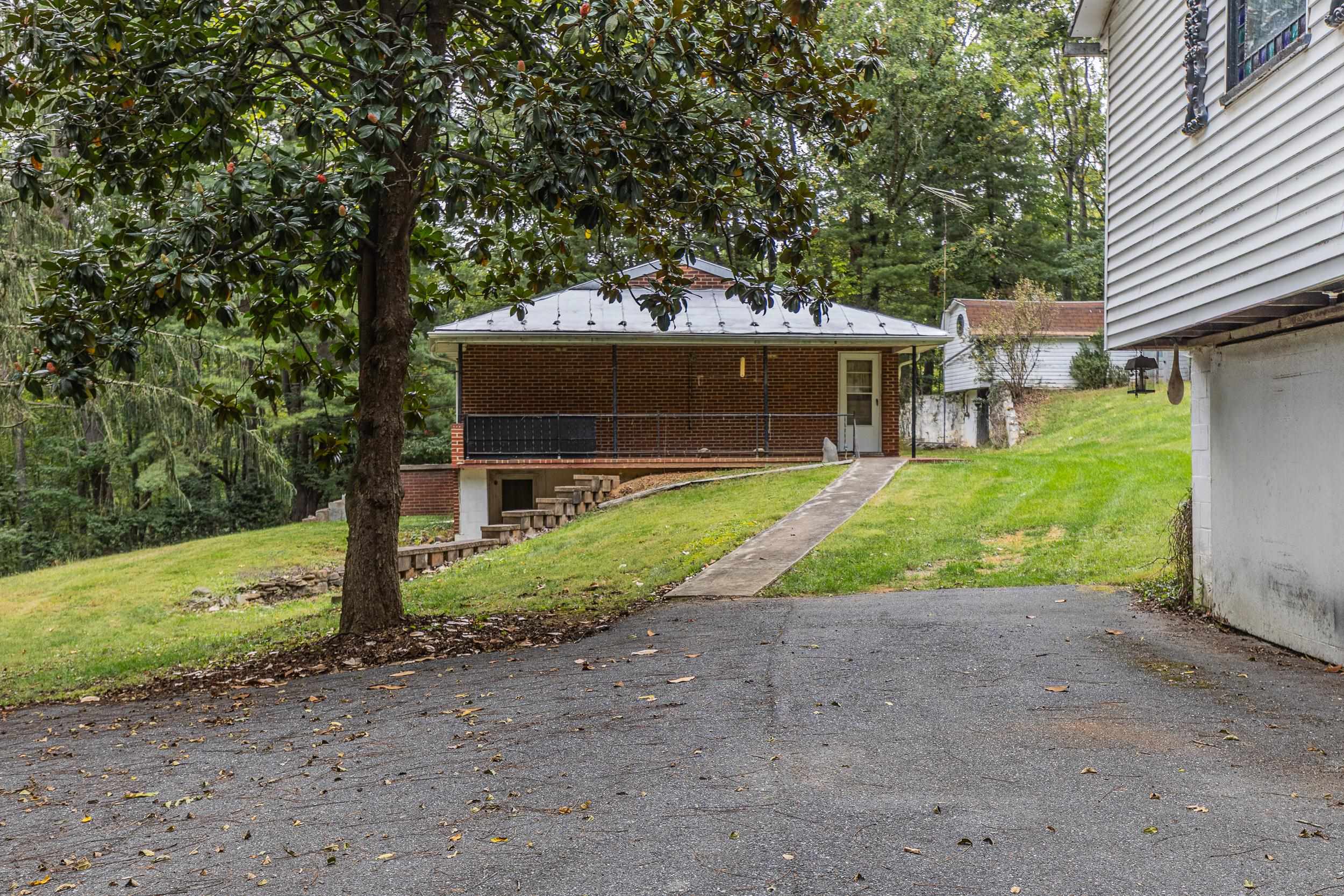 801 Union Church Road Churchville, VA 24421 - Photo 5 of 55 Gallery Image 5