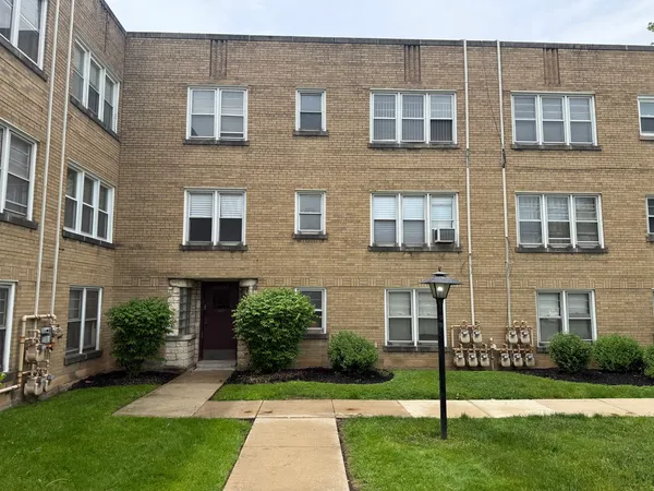 $124,900 | 1747 West 95th Place, Unit 1, Chicago, IL 60643