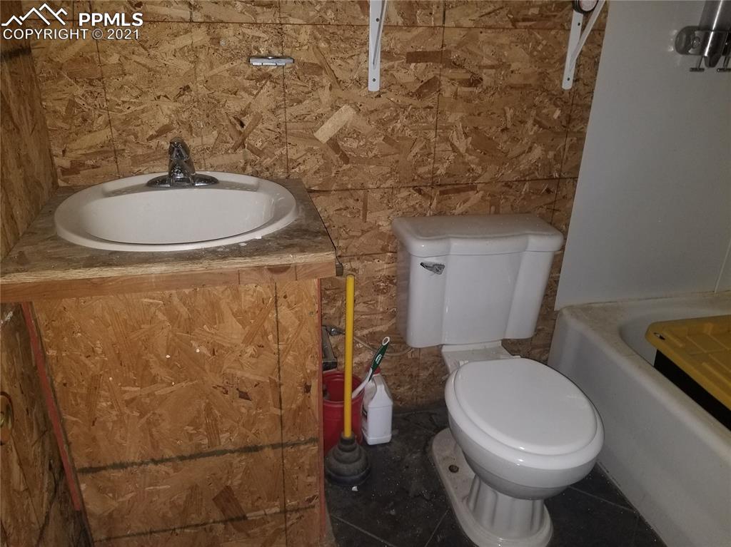 30203 Sanborn Road Yoder, CO 80864 - Photo 4 of 20