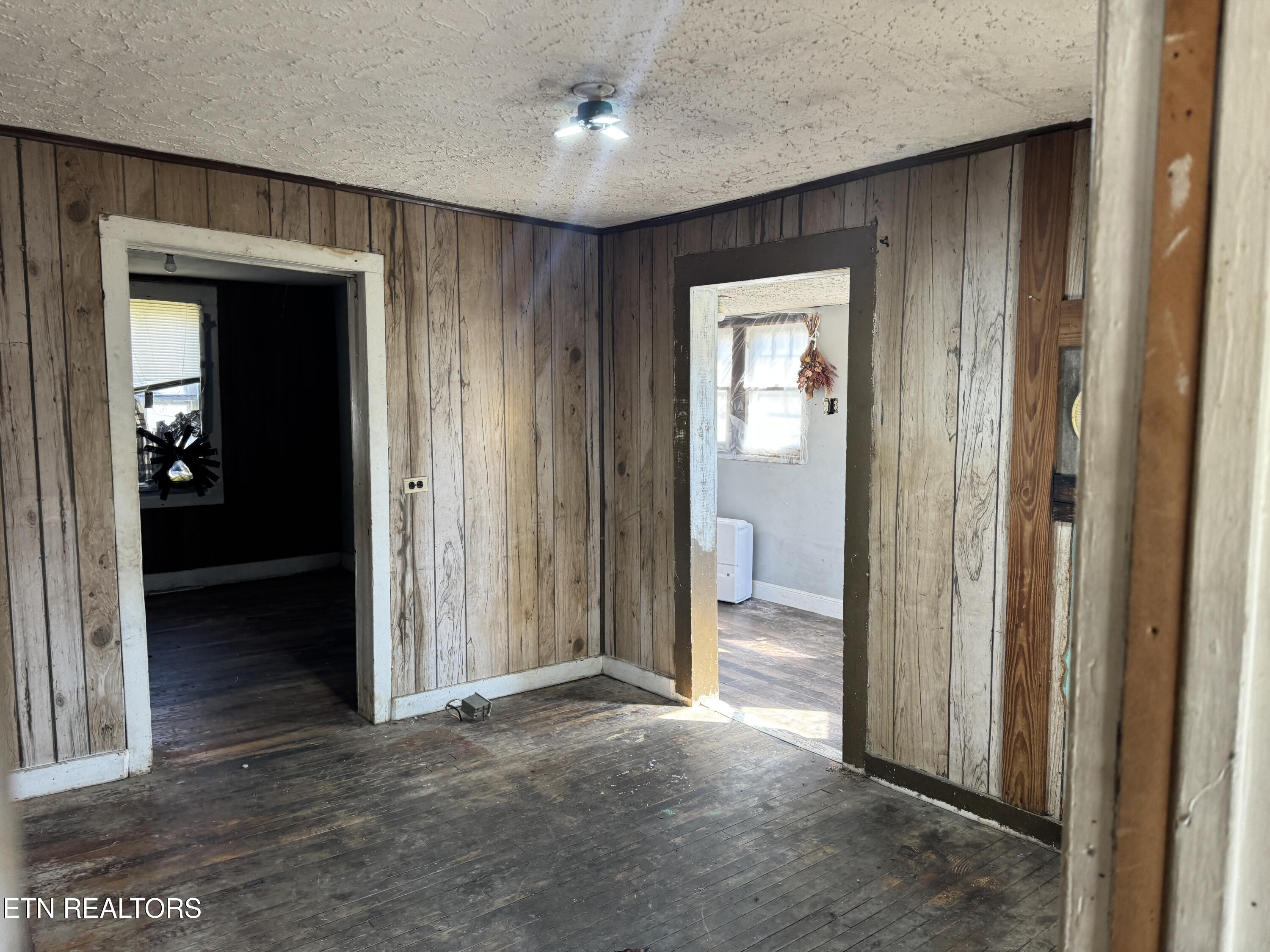 2516 Roseberry Road Mascot, TN 37806 - Photo 13 of 25 IMG_2606