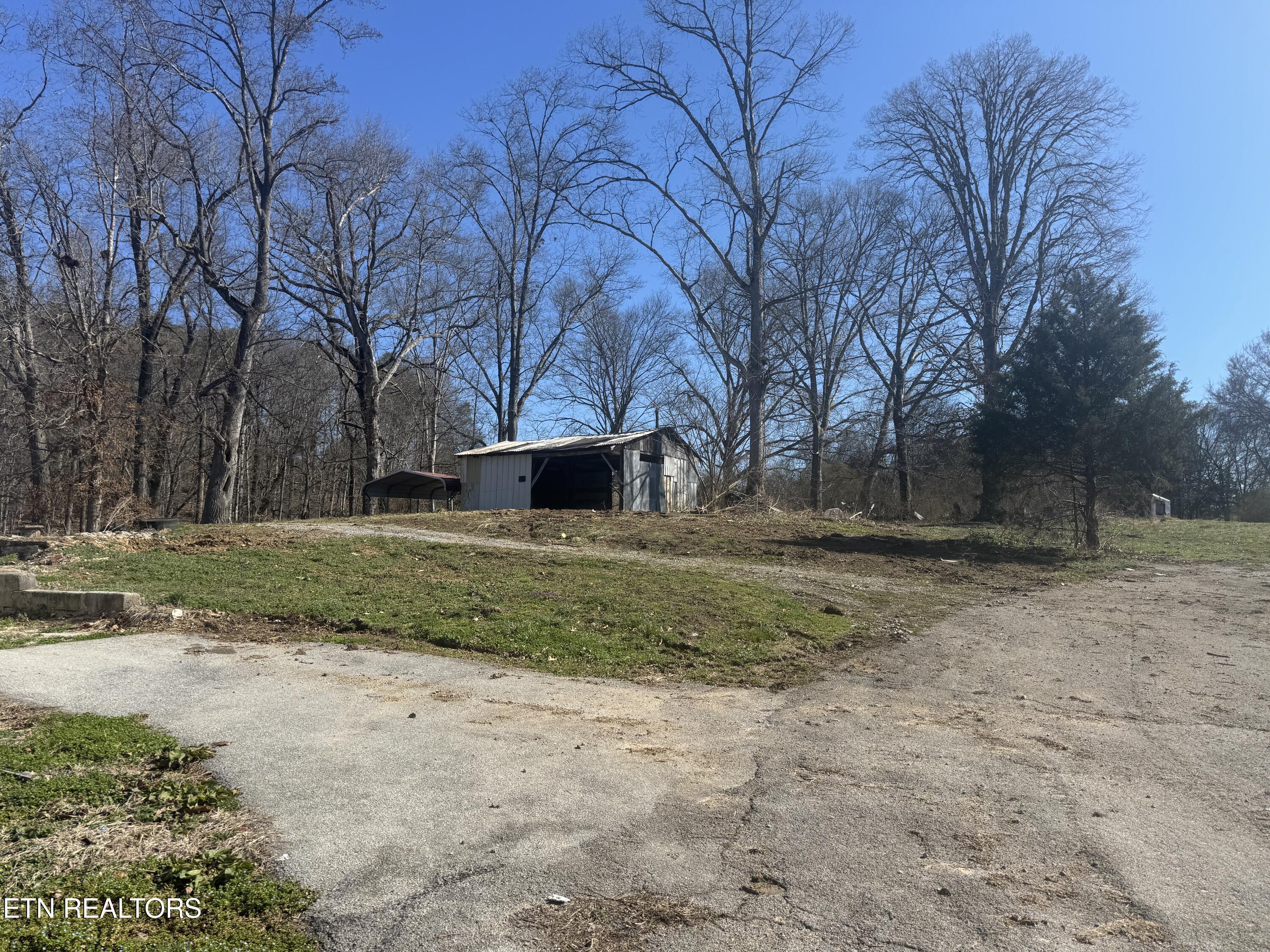 2516 Roseberry Road Mascot, TN 37806 - Photo 6 of 25 IMG_2591