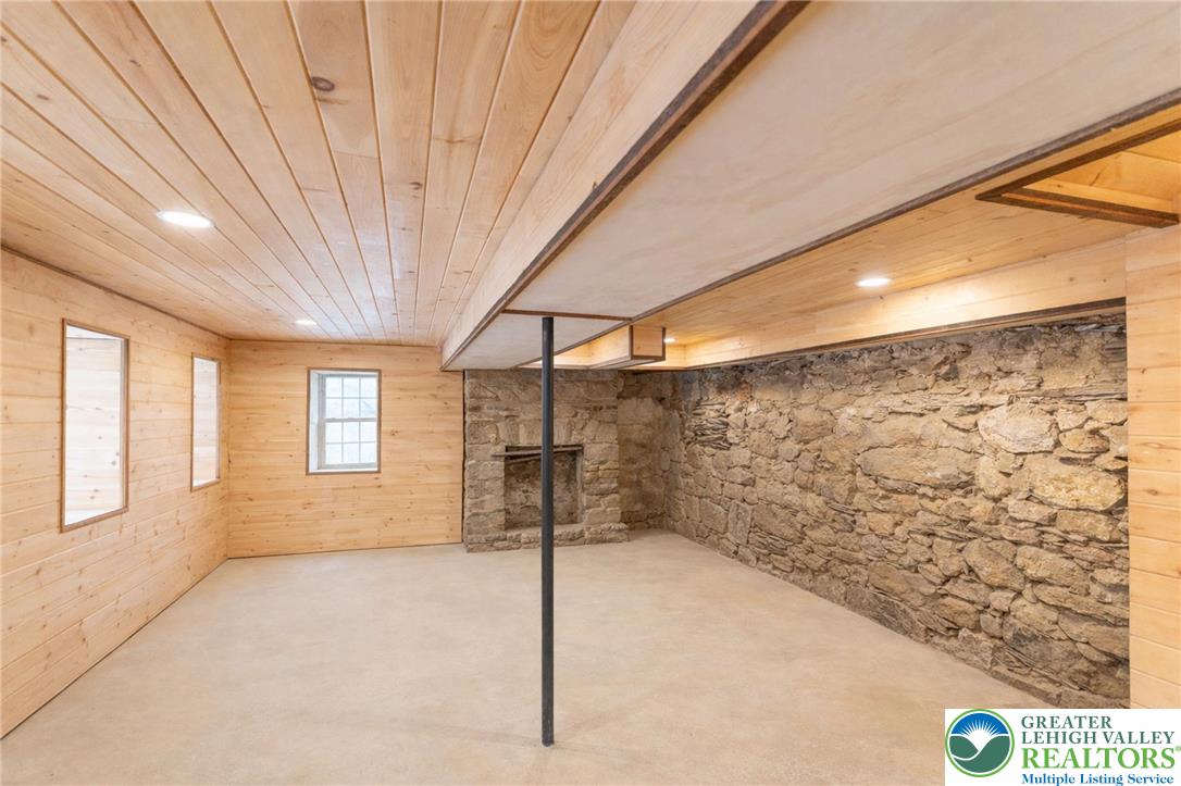 3401 Popular Drive Northampton, PA 18067 - Photo 14 of 21 a bathroom with a shower