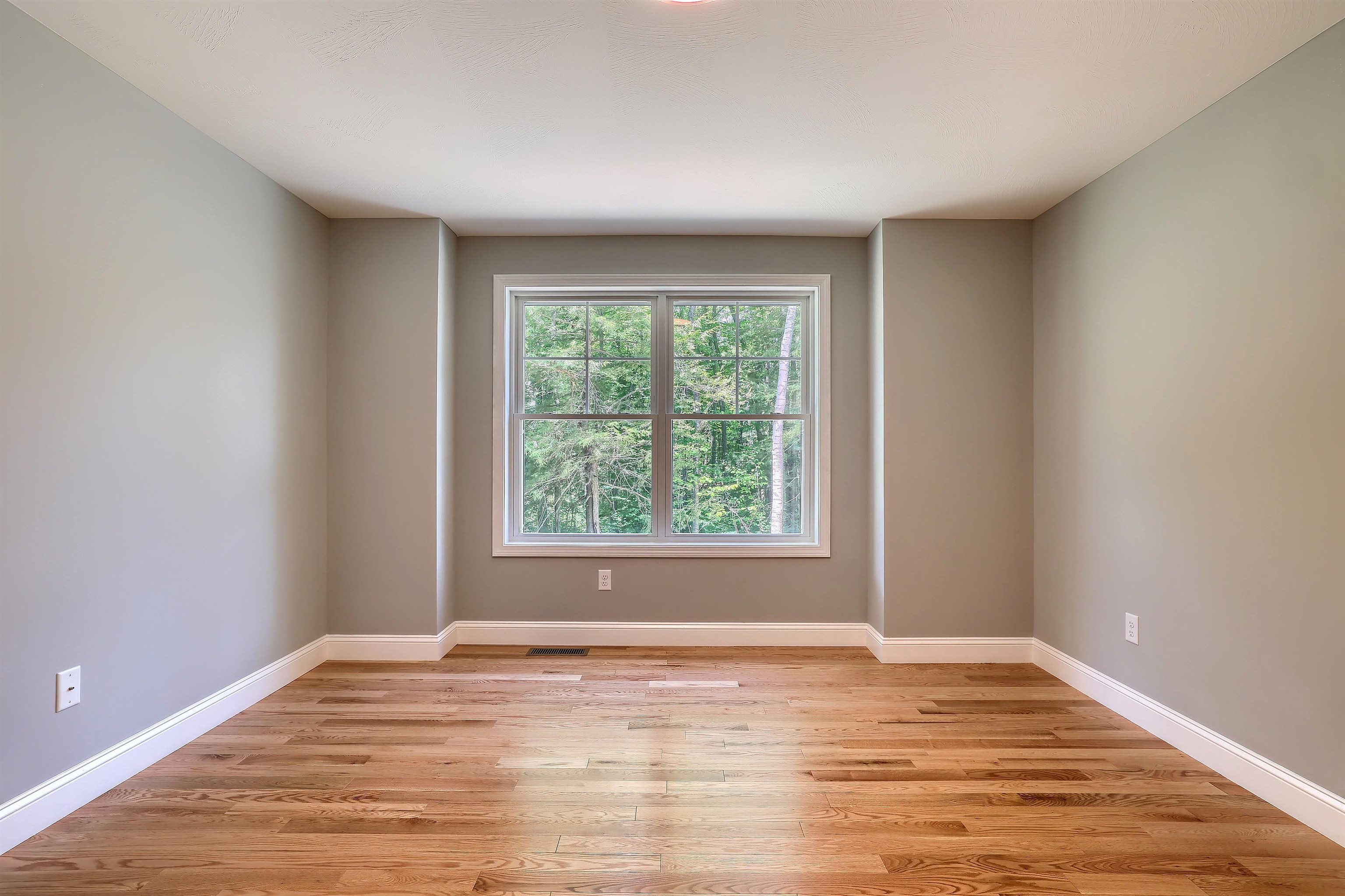 435 Cross Country Road Pembroke, NH 03275 - Photo 19 of 40 Gallery Image 19