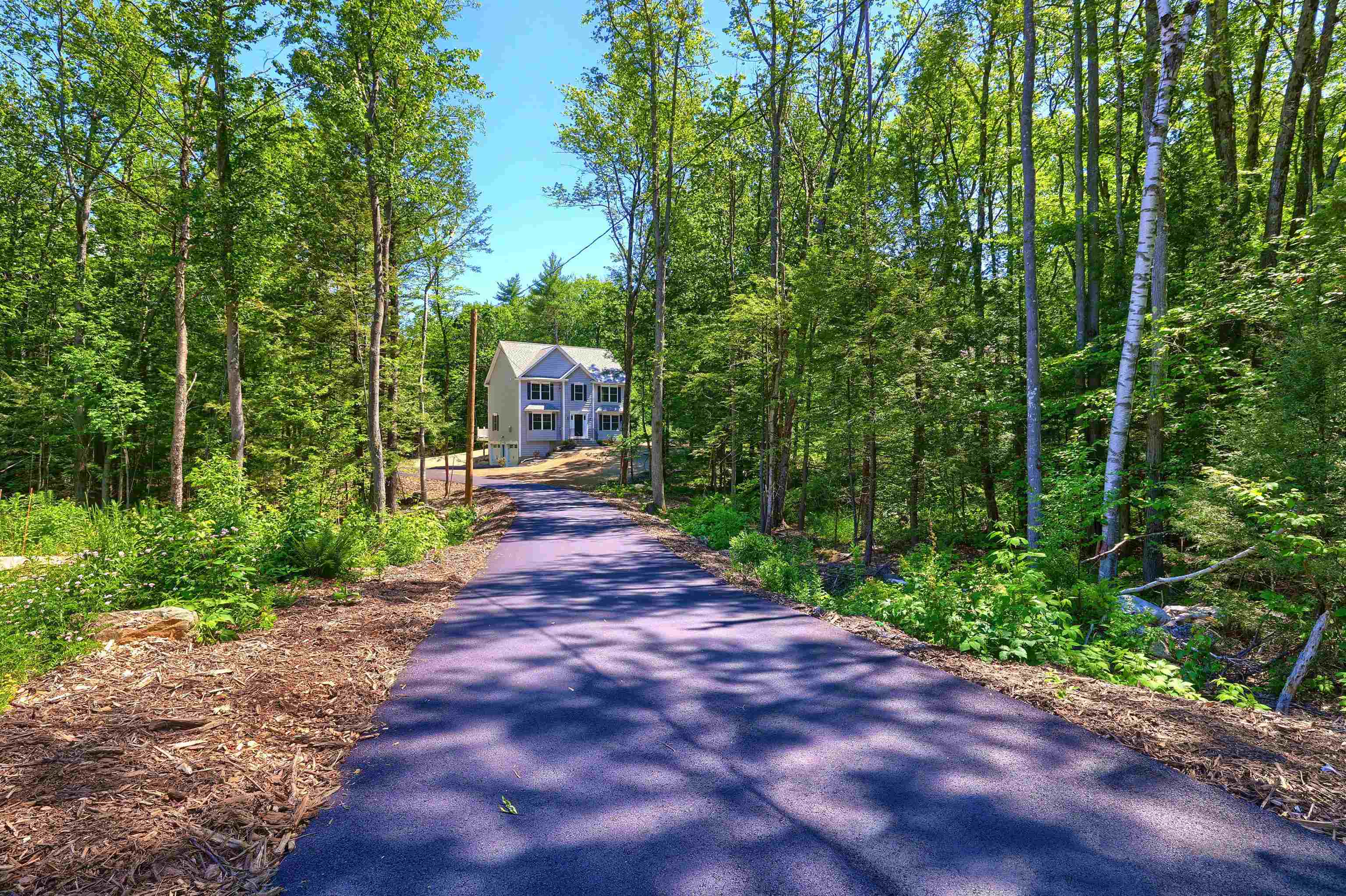 435 Cross Country Road Pembroke, NH 03275 - Photo 3 of 40 Gallery Image 3