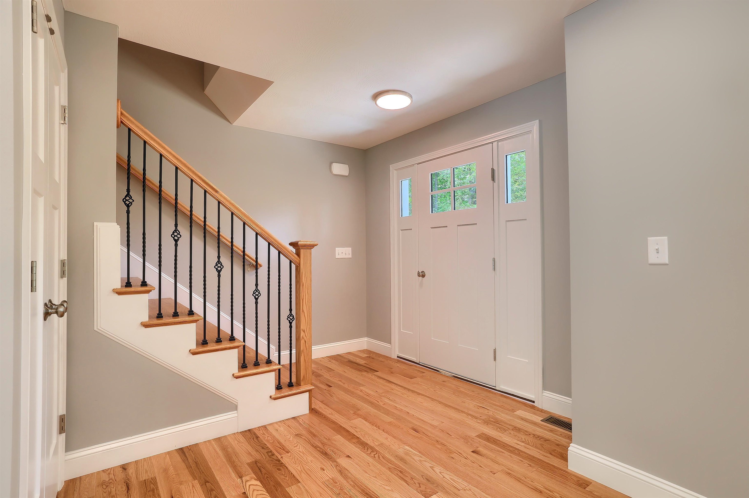 435 Cross Country Road Pembroke, NH 03275 - Photo 5 of 40 Gallery Image 5