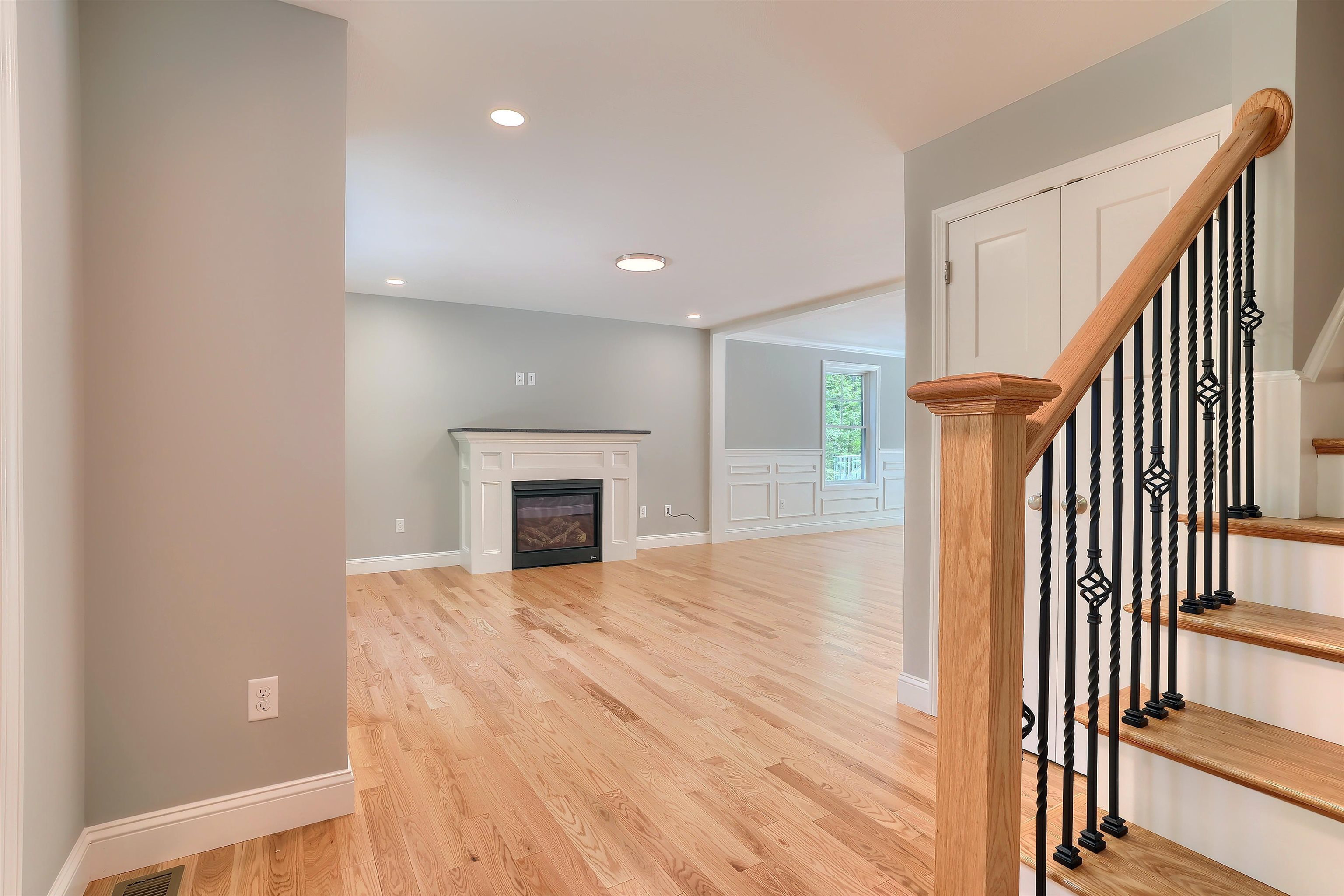 435 Cross Country Road Pembroke, NH 03275 - Photo 6 of 40 Gallery Image 6