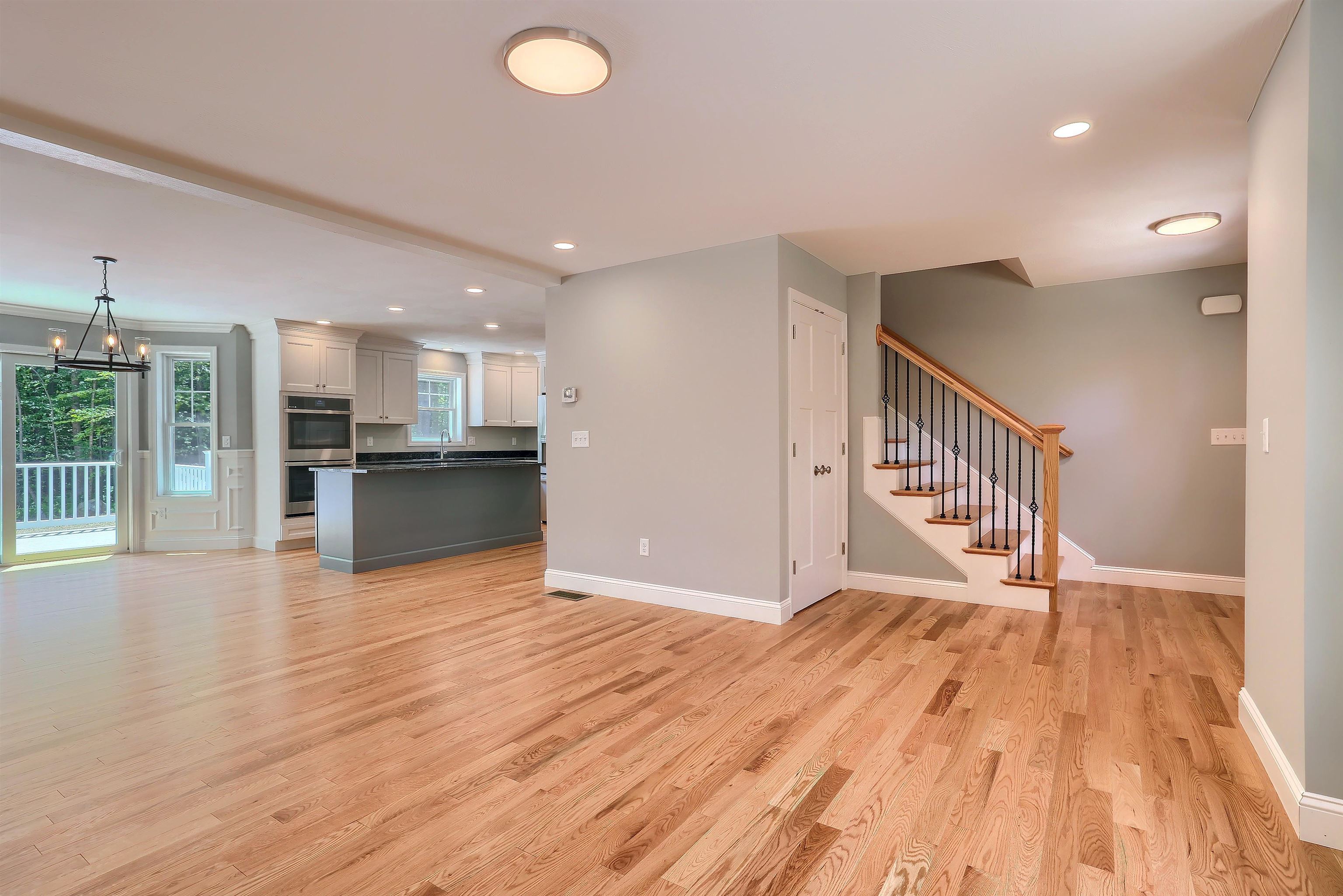 435 Cross Country Road Pembroke, NH 03275 - Photo 7 of 40 Gallery Image 7