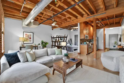 $518,000 | 1725 14th Street, Unit 206, Sacramento, CA 95811