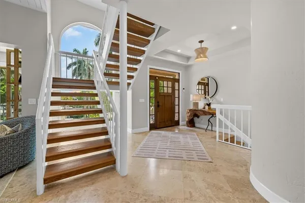 a view of entryway with a front door