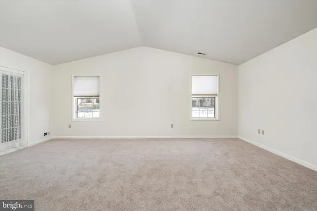 $385,000 | 2 Fernwood Court, Columbus, NJ 08022