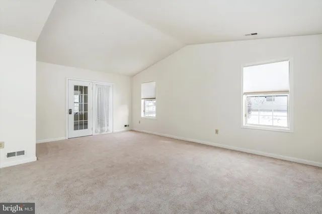 $385,000 | 2 Fernwood Court, Columbus, NJ 08022