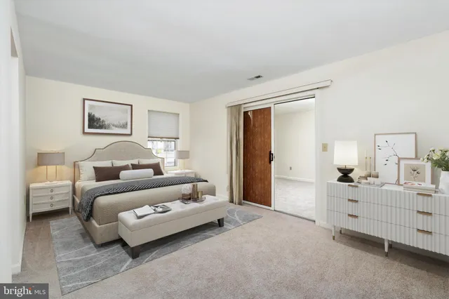 $385,000 | 2 Fernwood Court, Columbus, NJ 08022