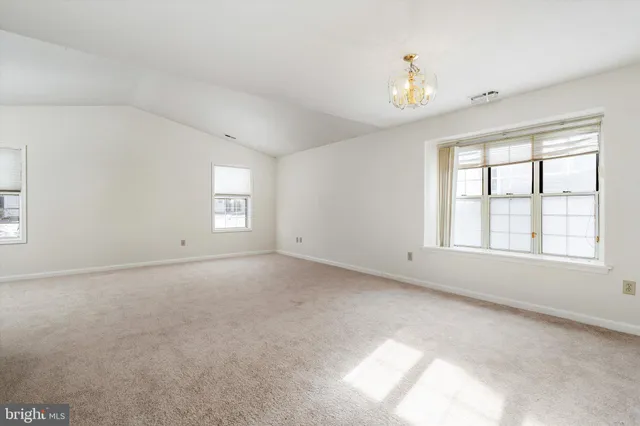 $385,000 | 2 Fernwood Court, Columbus, NJ 08022