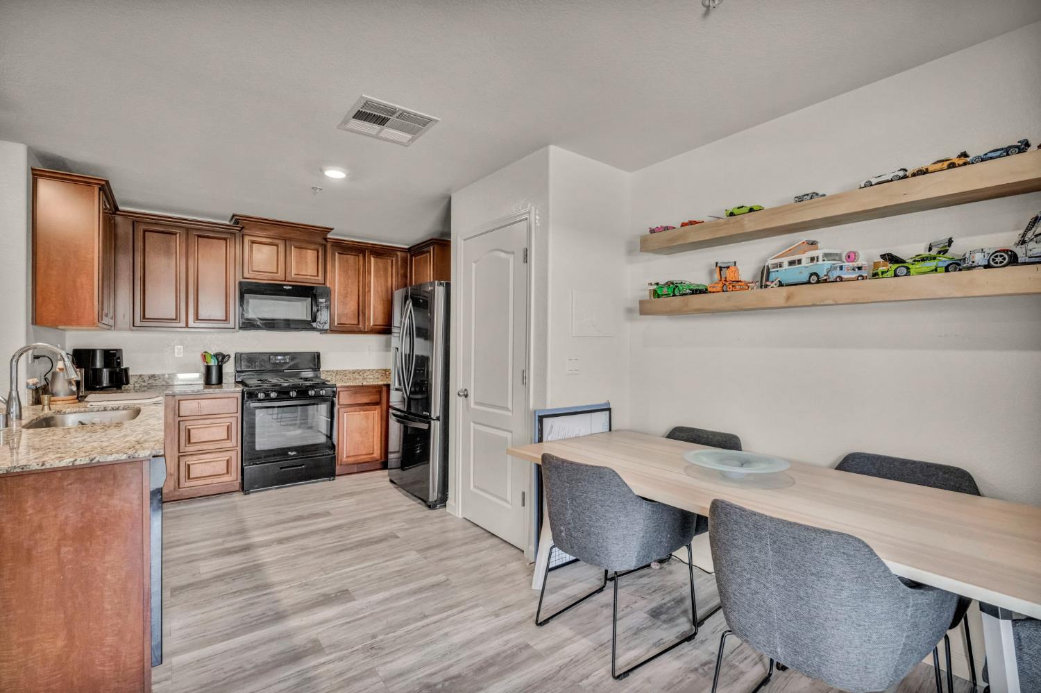 3790 Purple Martin Road Olivehurst, CA 95961 - Photo 8 of 32
