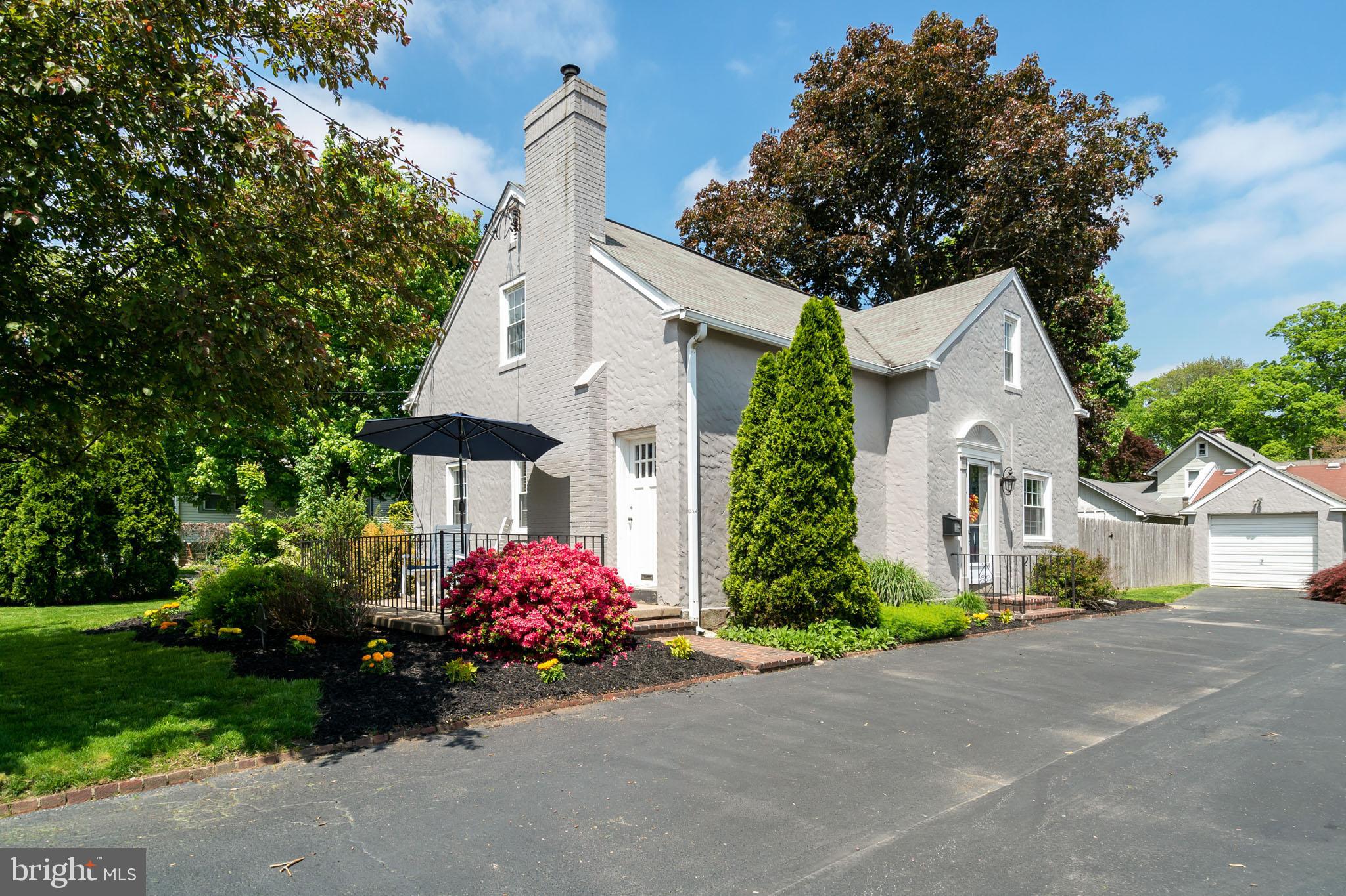 1435 Kingsley Road Havertown, PA 19083 - Photo 3 of 31 Gallery Image 3