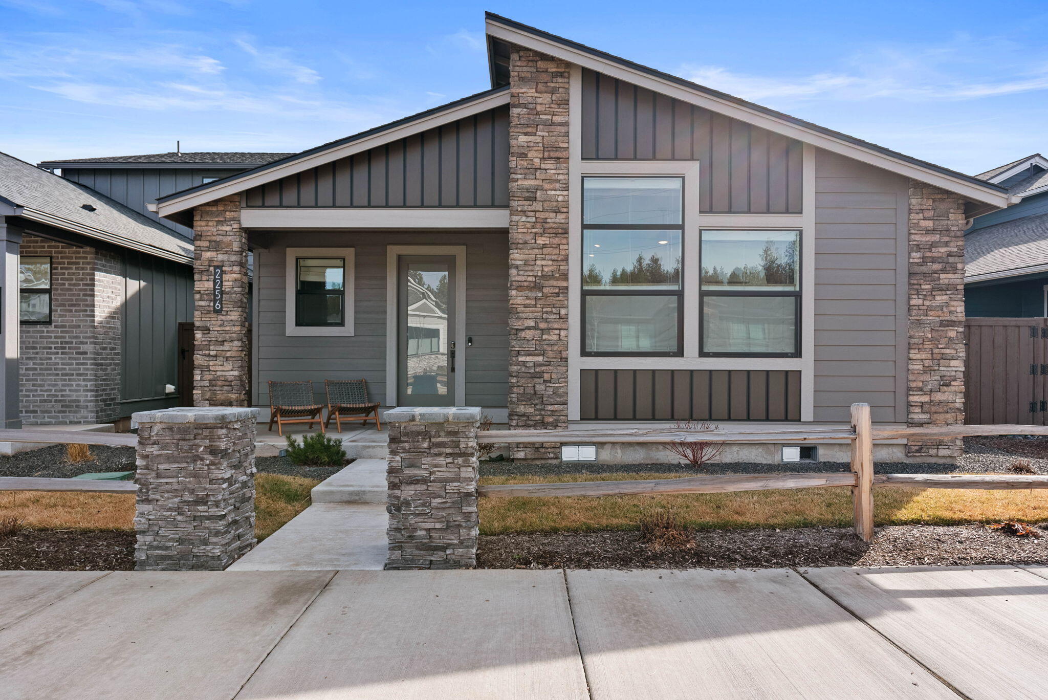 2256 Northwest Skyline Ranch Road Bend, OR 97703 - Photo 1 of 48 28-web-or-mls-Riley Visuals-28