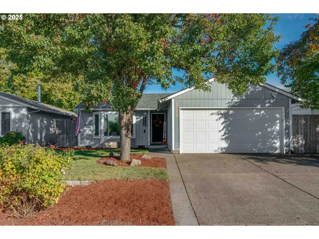 $460,000 | 2215 Oak Drive, Newberg, OR 97132