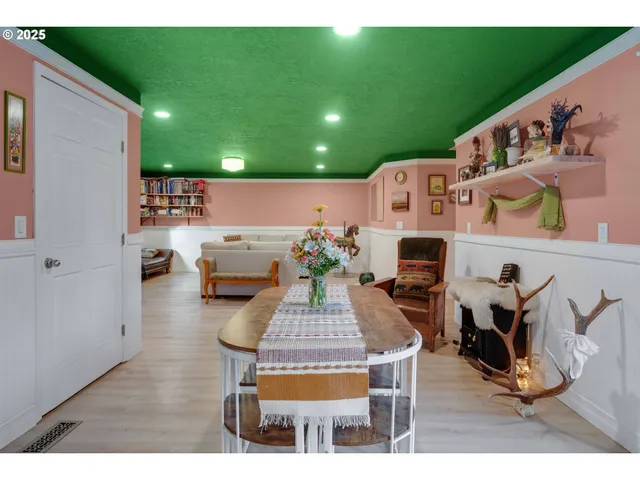 $460,000 | 2215 Oak Drive, Newberg, OR 97132