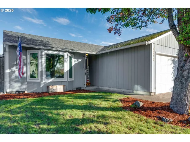$460,000 | 2215 Oak Drive, Newberg, OR 97132