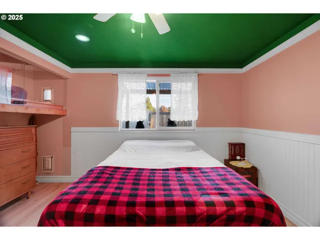 $460,000 | 2215 Oak Drive, Newberg, OR 97132