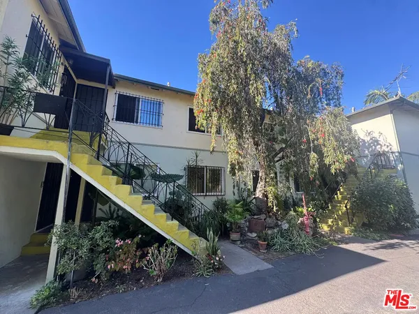 $1,750 | 110 South Rampart Boulevard, Unit 3, Los Angeles, CA 90057