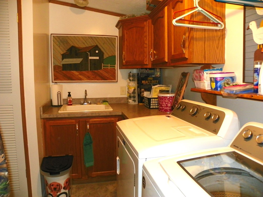 2268 German Hill Road Tionesta, PA 16353 - Photo 23 of 31 a utility room with sink dryer and washer