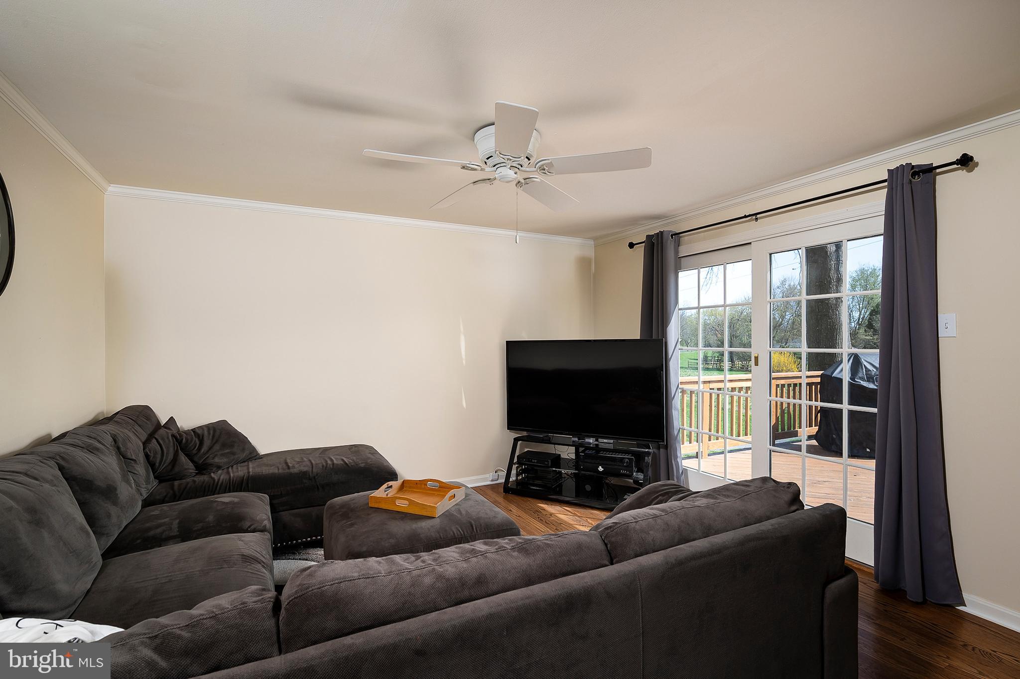 6406 Lookinglass Lane Columbia, MD 21045 - Photo 16 of 41 Family room off the kitchen, w/ doors to backyard