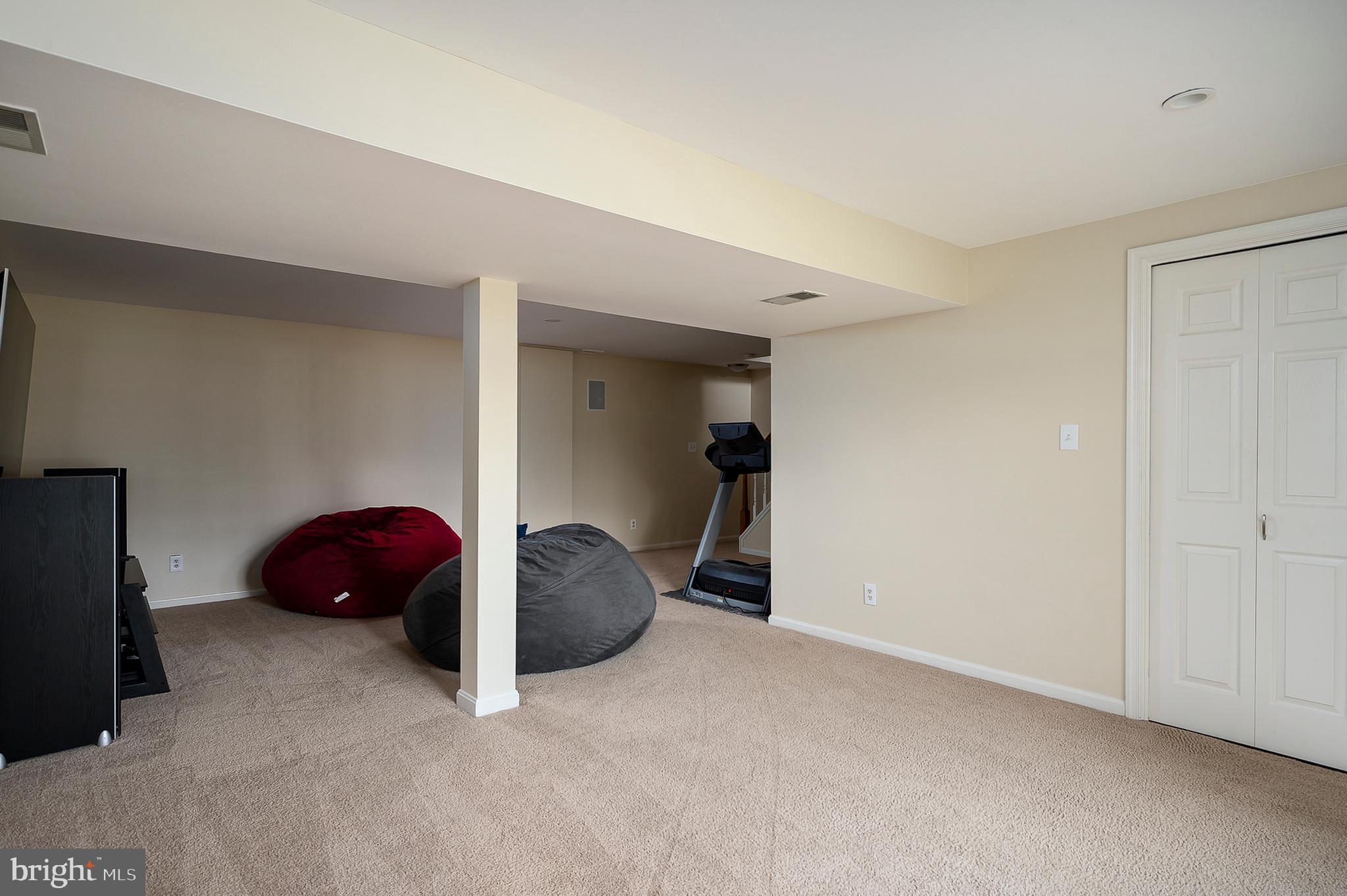 6406 Lookinglass Lane Columbia, MD 21045 - Photo 34 of 41 Great space with endless possibilities