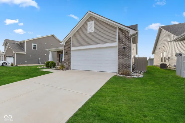 $349,900 | 2064 Maplewood Lane, Pendleton, IN 46064