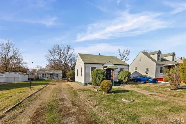 $50,000 | 839 North 82nd Street, East St. Louis, IL 62203